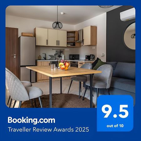 H&H Apartments Poroszlo Ngoại thất bức ảnh