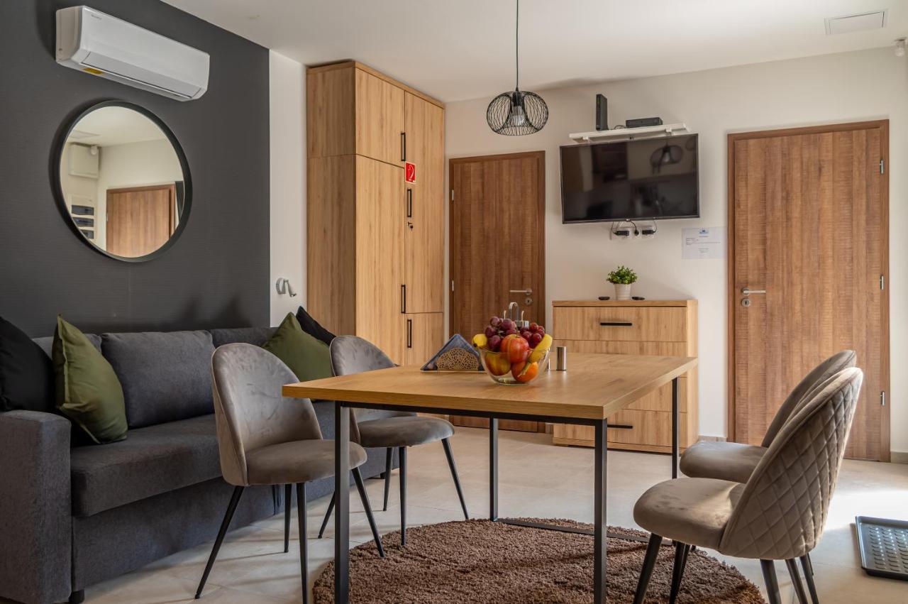 H&H Apartments Poroszlo Ngoại thất bức ảnh