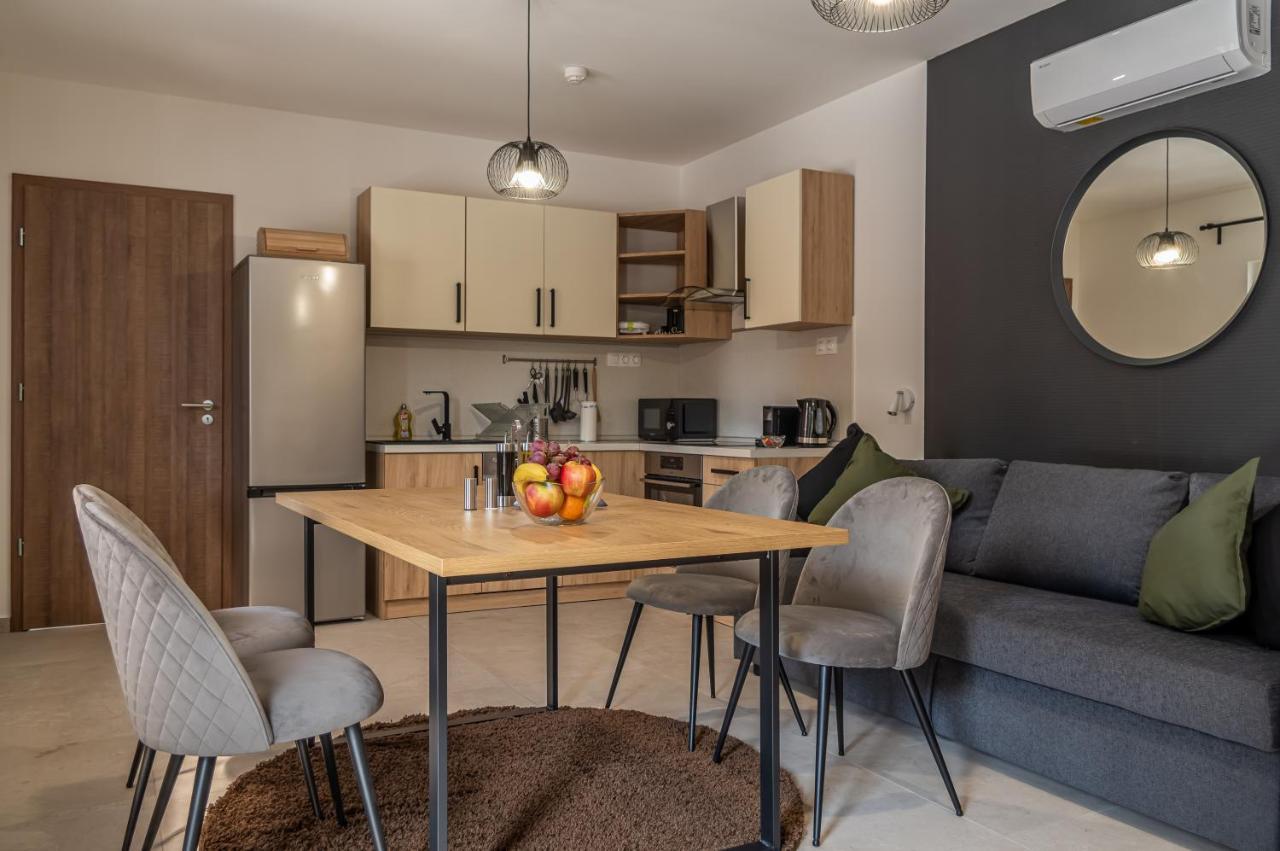 H&H Apartments Poroszlo Ngoại thất bức ảnh