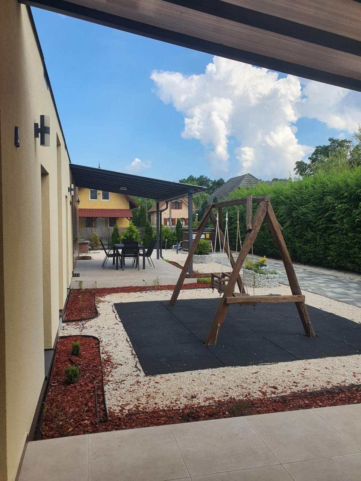 H&H Apartments Poroszlo Ngoại thất bức ảnh